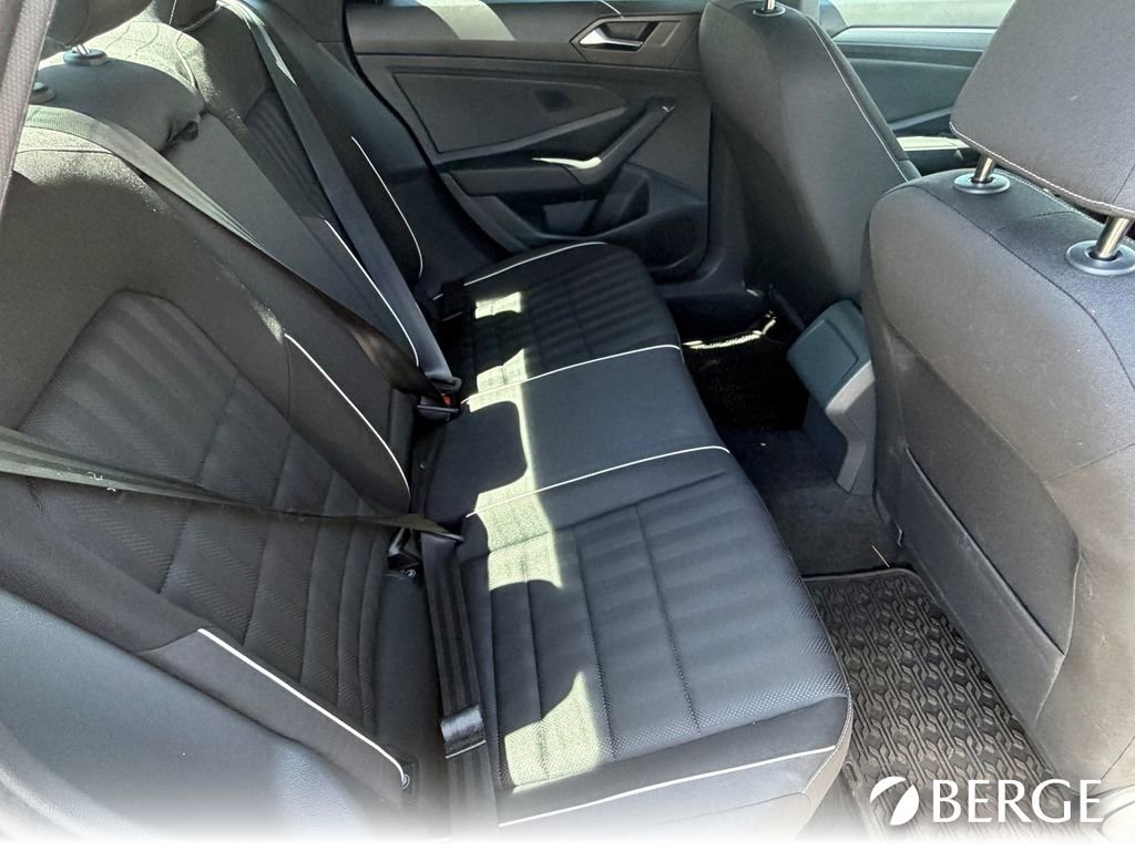 Used 2024 Volkswagen Jetta Sport image 14