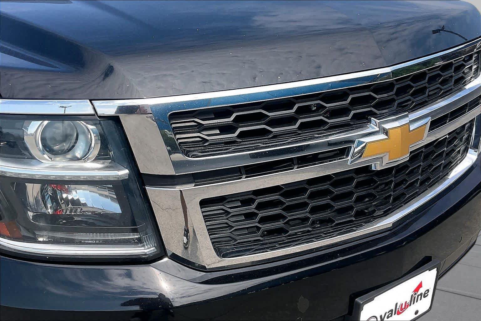 Used 2018 Chevrolet Suburban LT RWD image 32