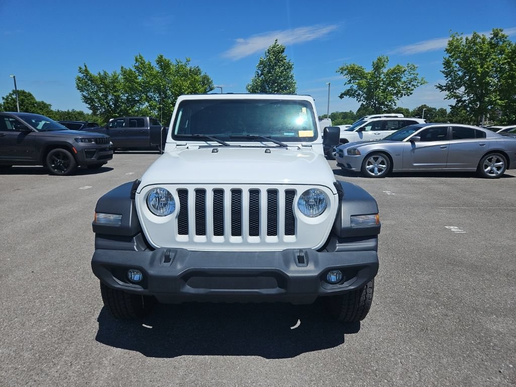Used 2018 Jeep Wrangler Unlimited Sport S AWD/4WD image 2
