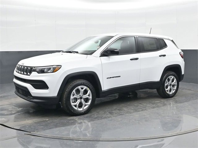Used 2025 Jeep Compass Sport image 8