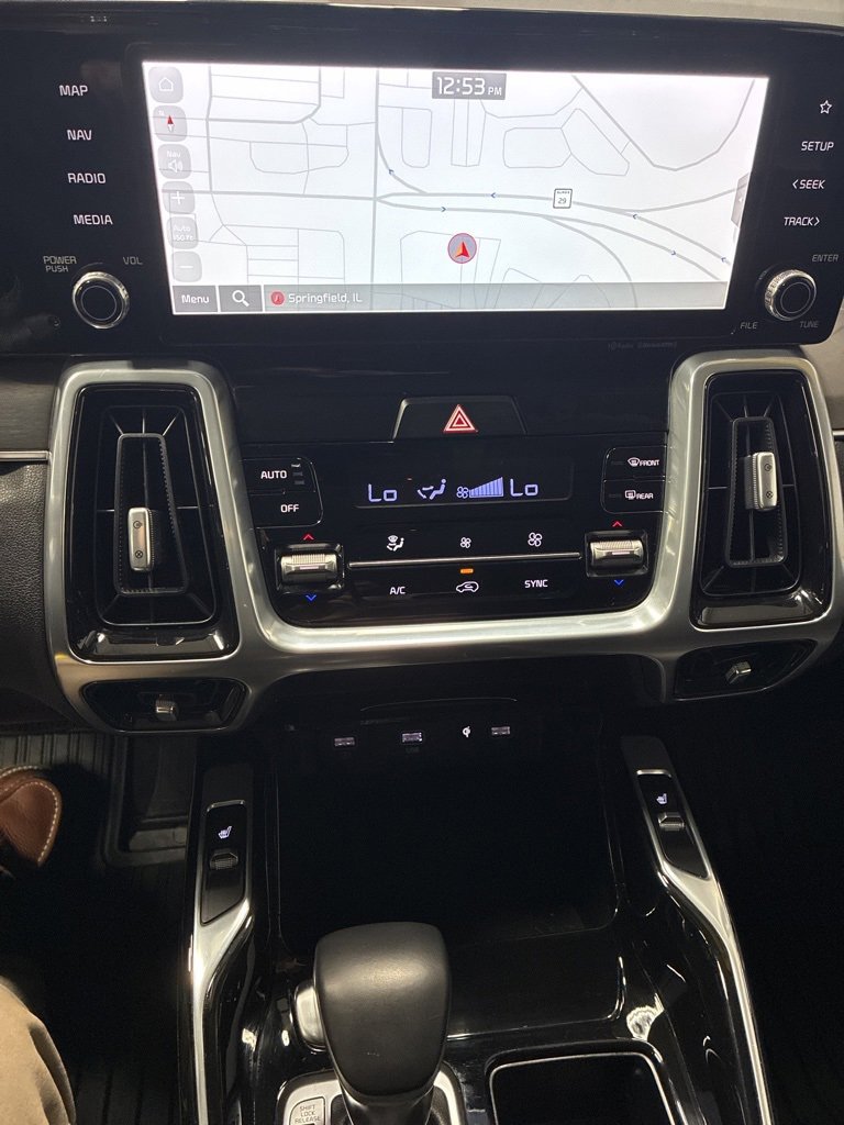 Used 2023 Kia Sorento SX image 19
