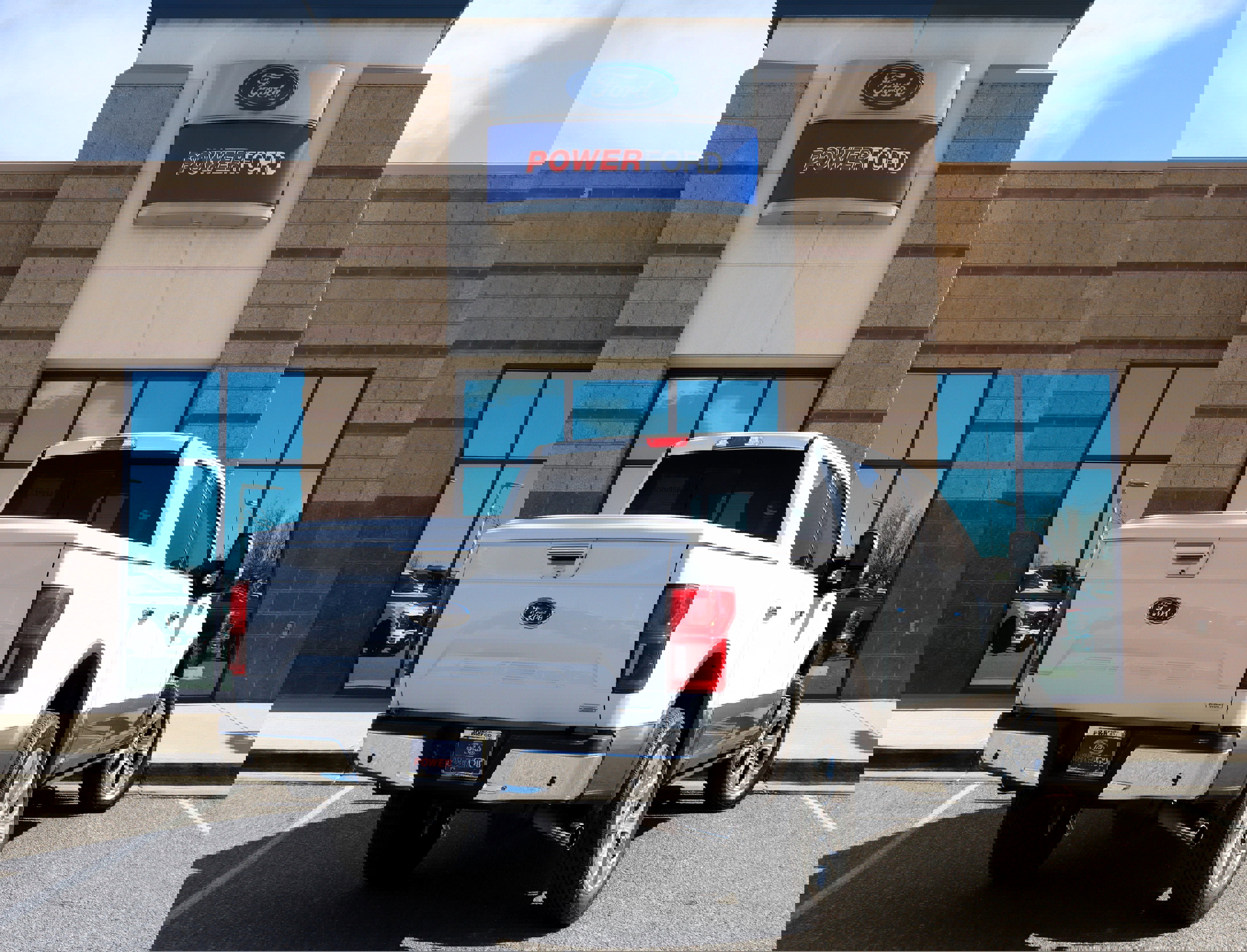 Used 2019 Ford F150 Lariat w/ Equipment Group 502A Luxury image 6