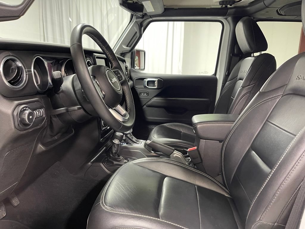 Used 2019 Jeep Wrangler Unlimited Sahara AWD/4WD image 20