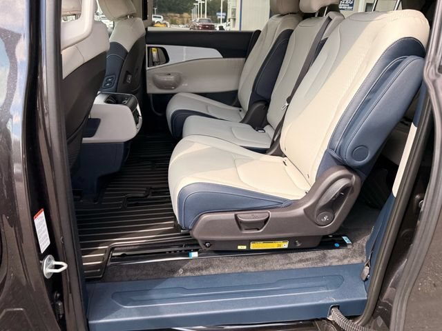 New 2026 Kia Carnival SX Prestige FWD image 7