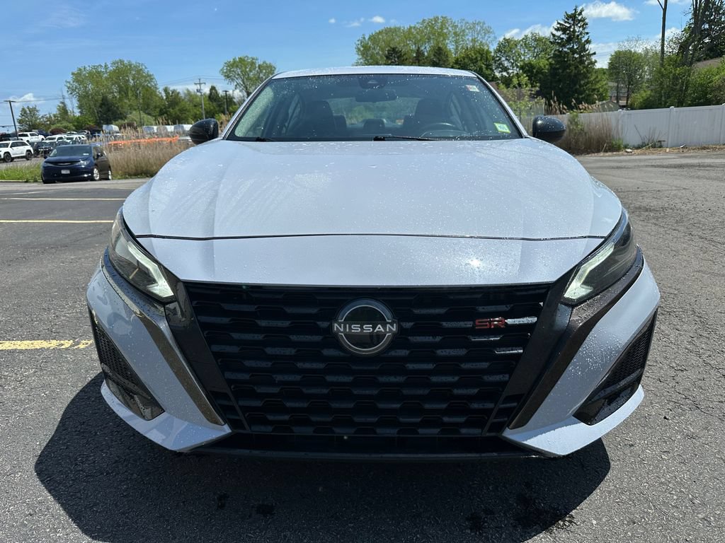 Used 2023 Nissan Altima 2.5 SR FWD image 11