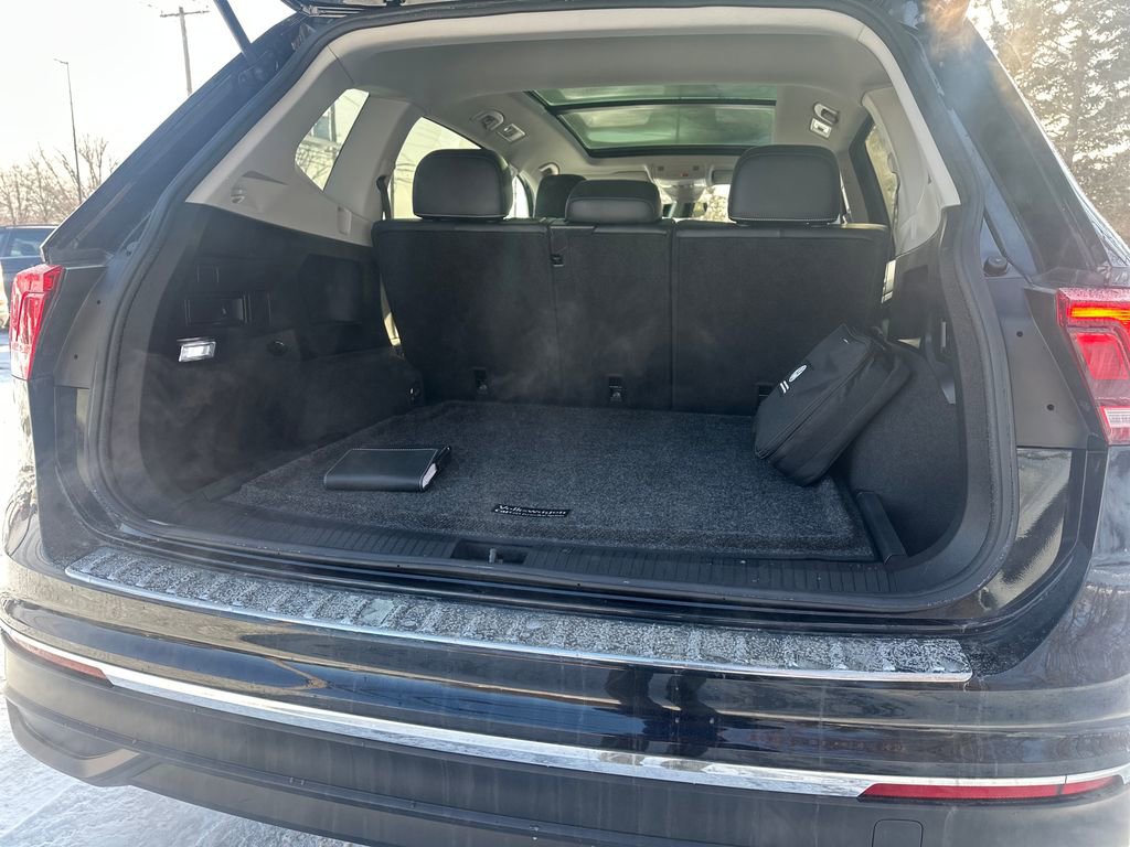Certified 2022 Volkswagen Tiguan SE w/ Panoramic Sunroof Package image 15