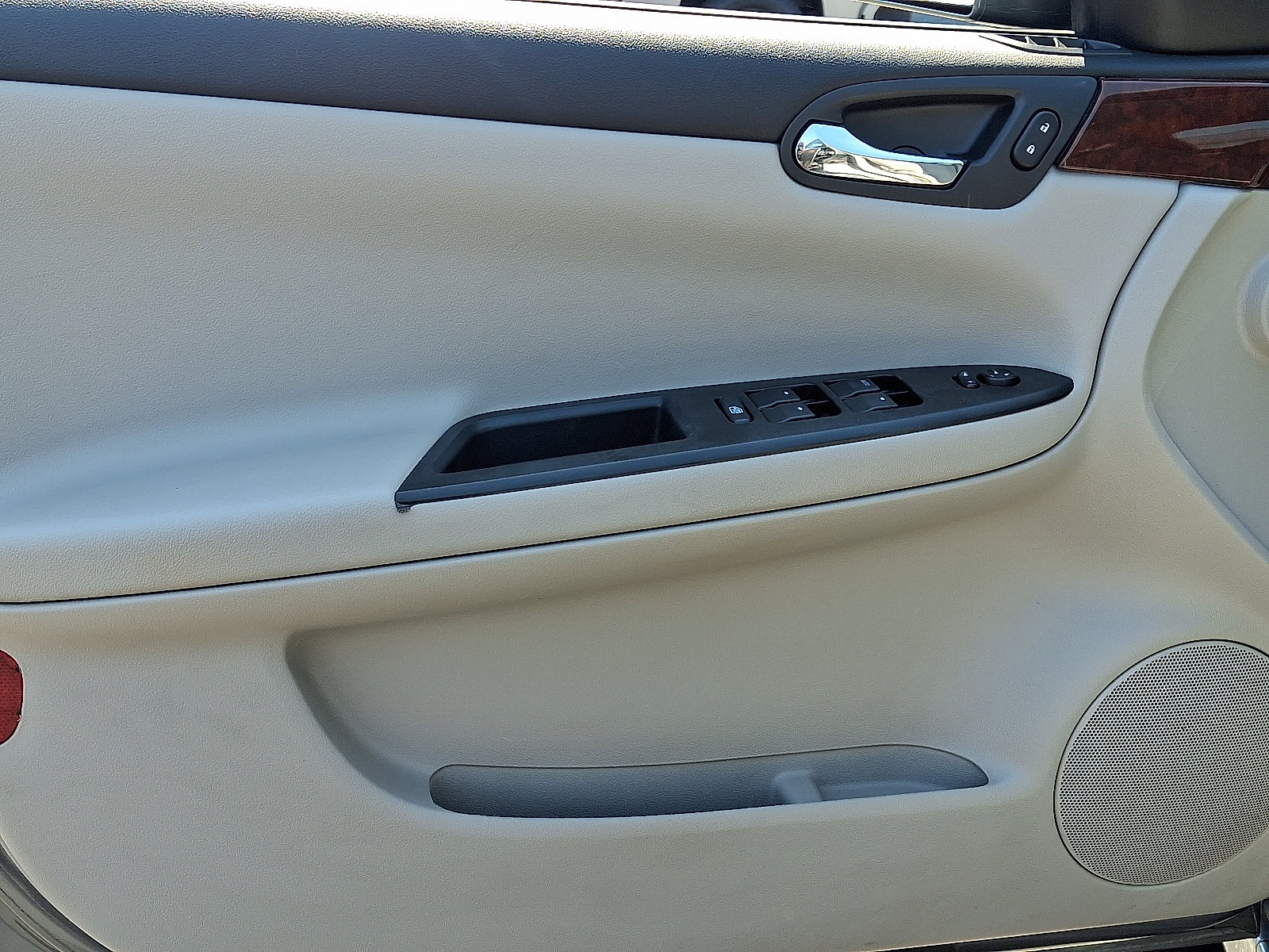 Used 2009 Chevrolet Impala LS FWD image 14