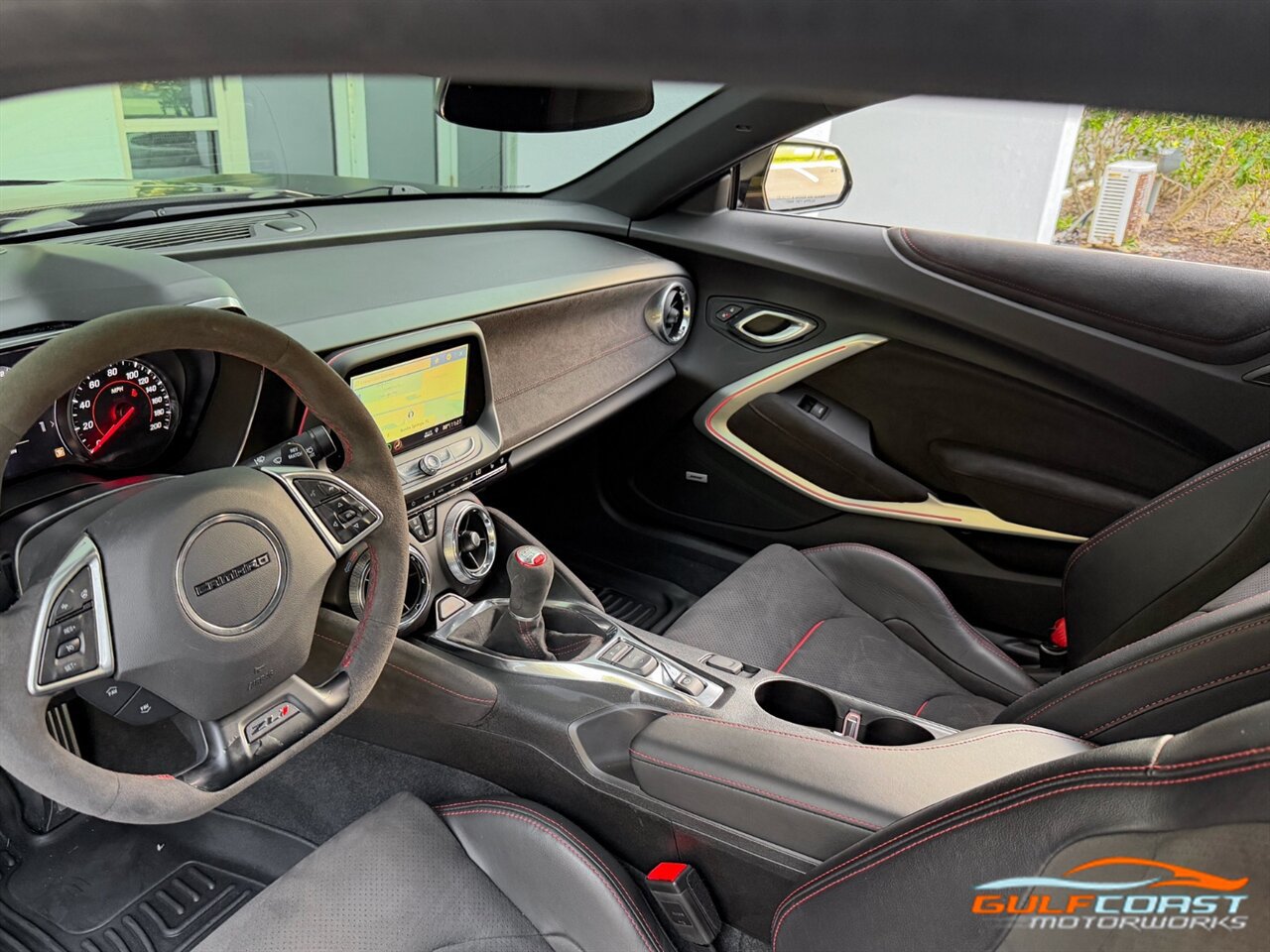 Used 2019 Chevrolet Camaro ZL1 RWD image 15