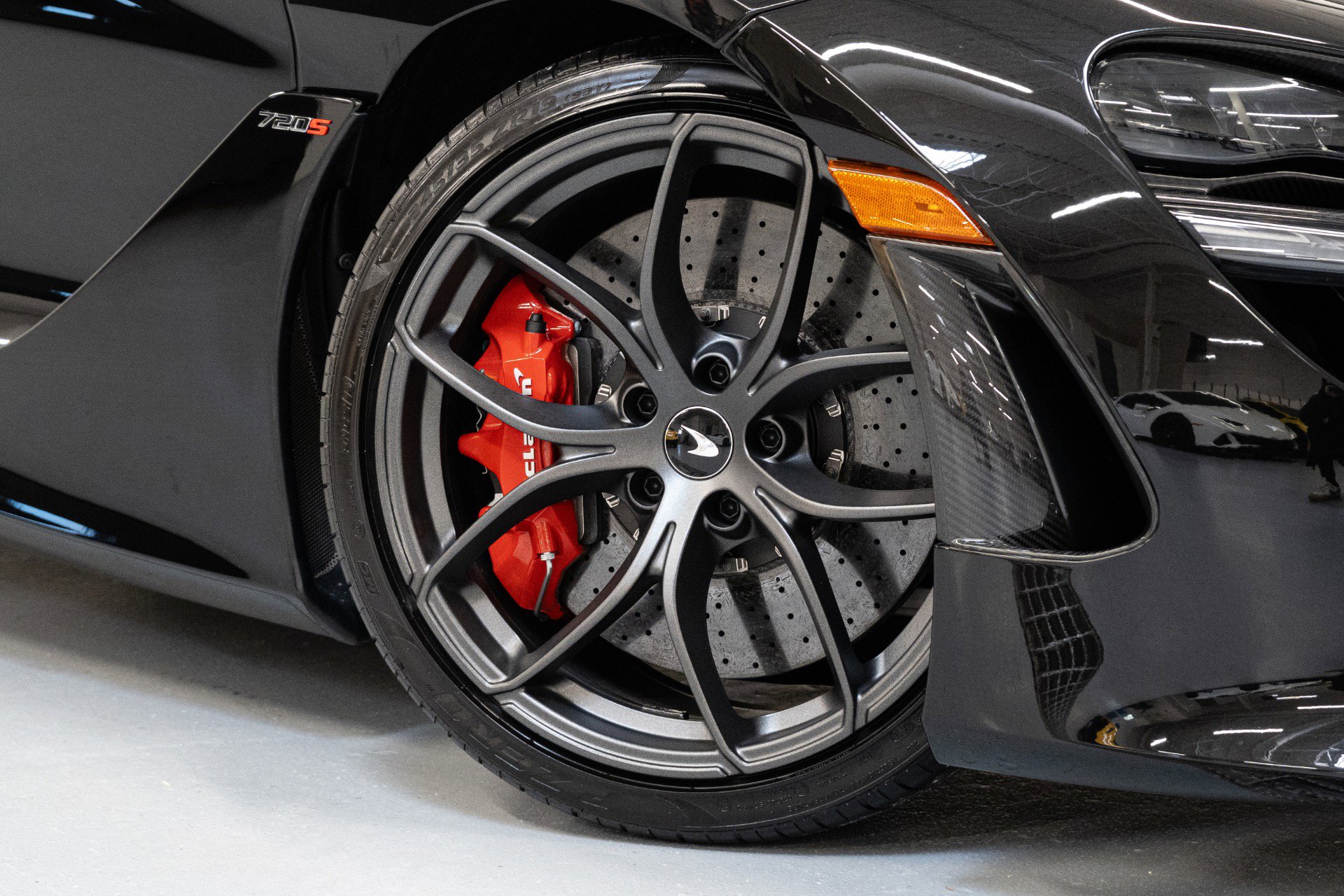 Used 2020 McLaren 720S Luxury RWD image 29