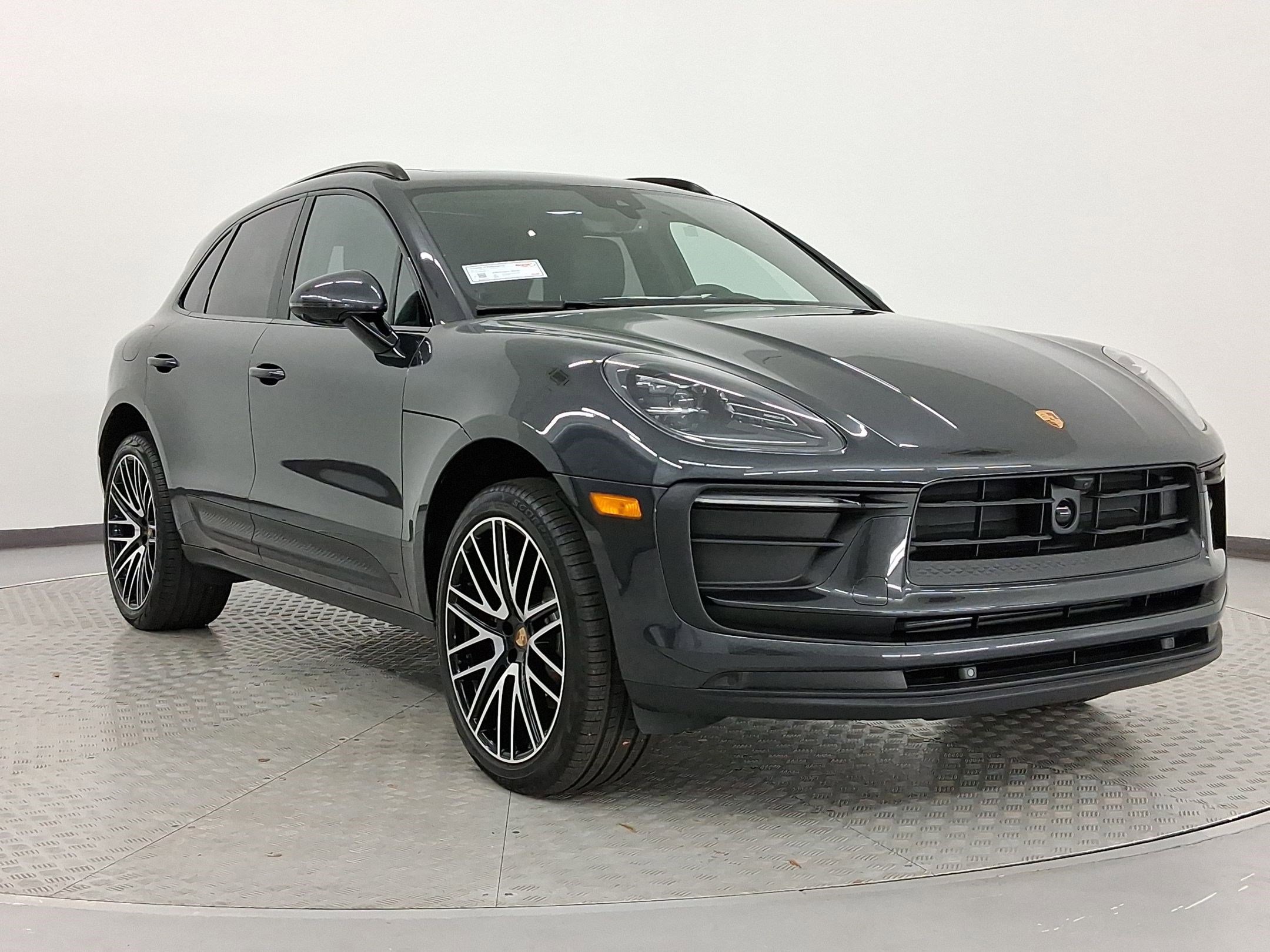 Used 2026 Porsche Macan image 7