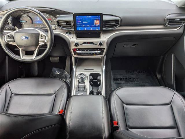 Used 2021 Ford Explorer XLT w/ Equipment Group 202A image 17