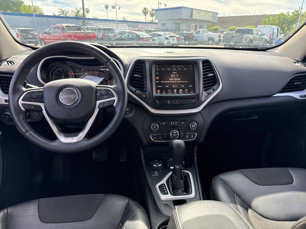 Used 2018 Jeep Cherokee Latitude Plus w/ Comfort/Convenience Group image 10