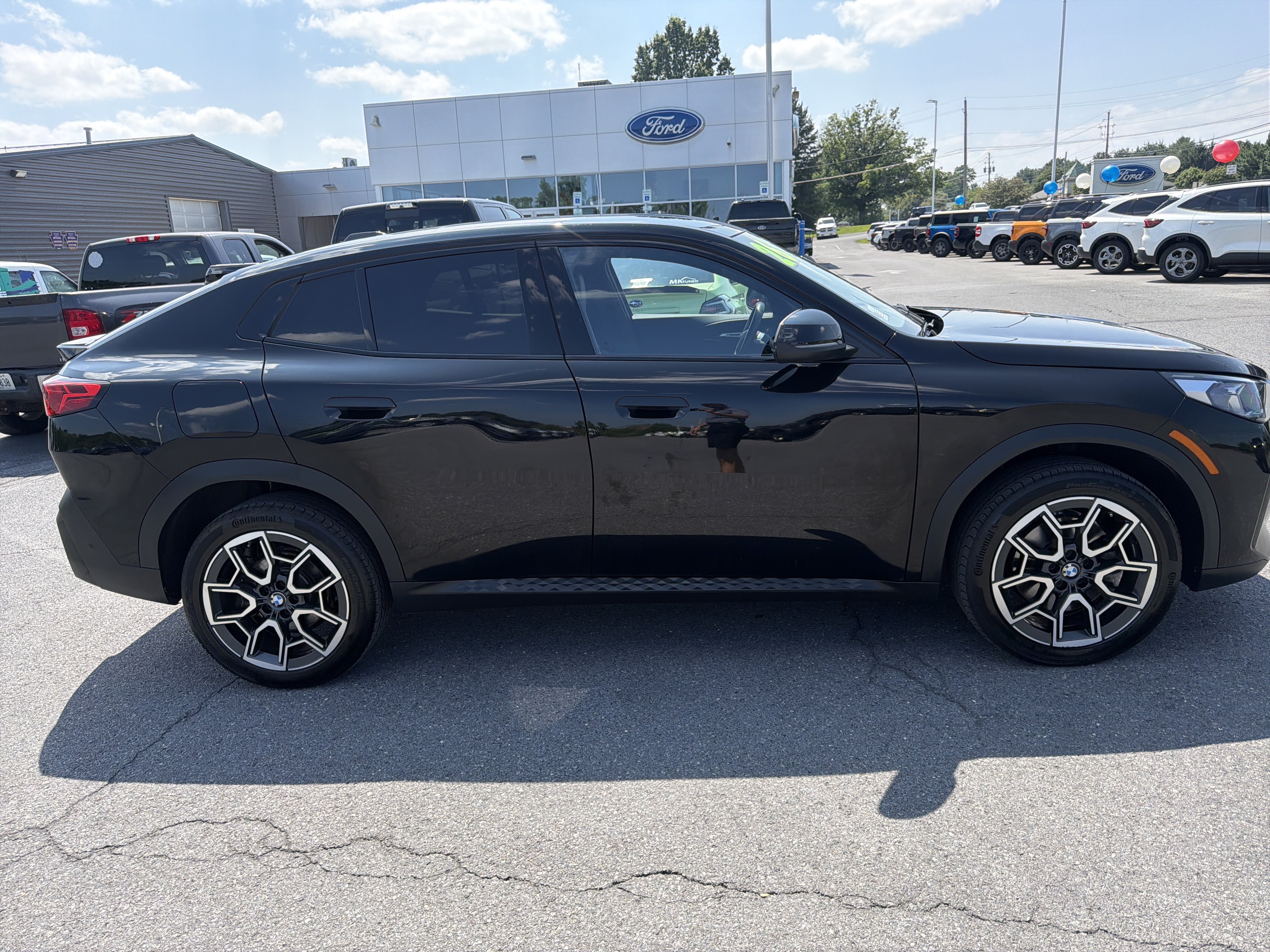 Used 2026 BMW X2 xDrive28i AWD/4WD image 2