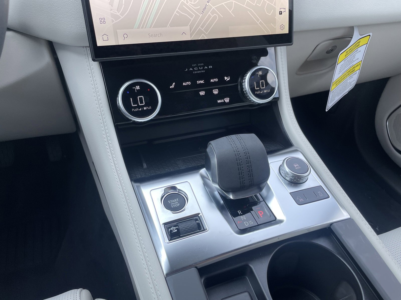 New 2025 Jaguar F-PACE R-Dynamic S image 19