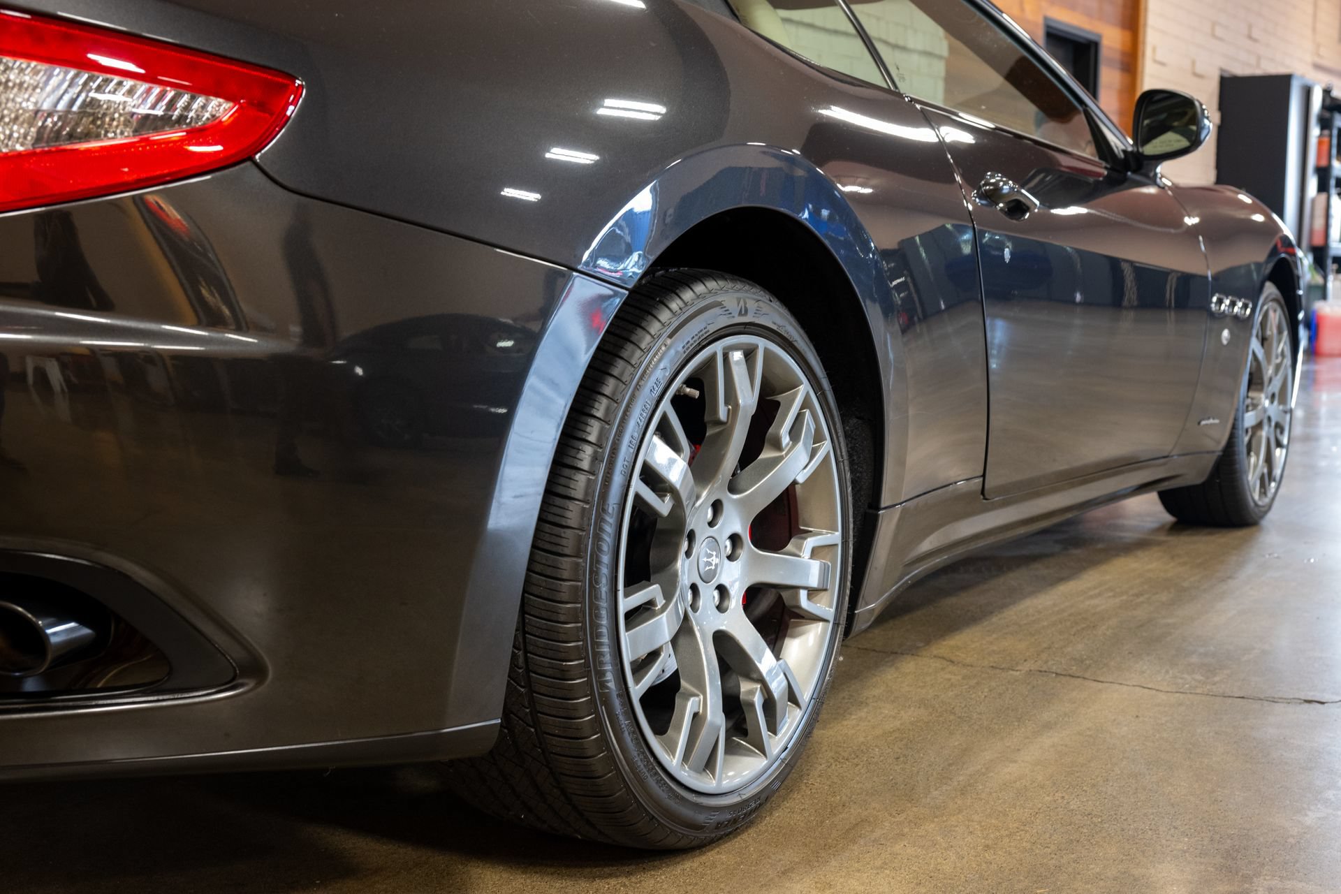 Used 2014 Maserati GranTurismo Convertible RWD image 21