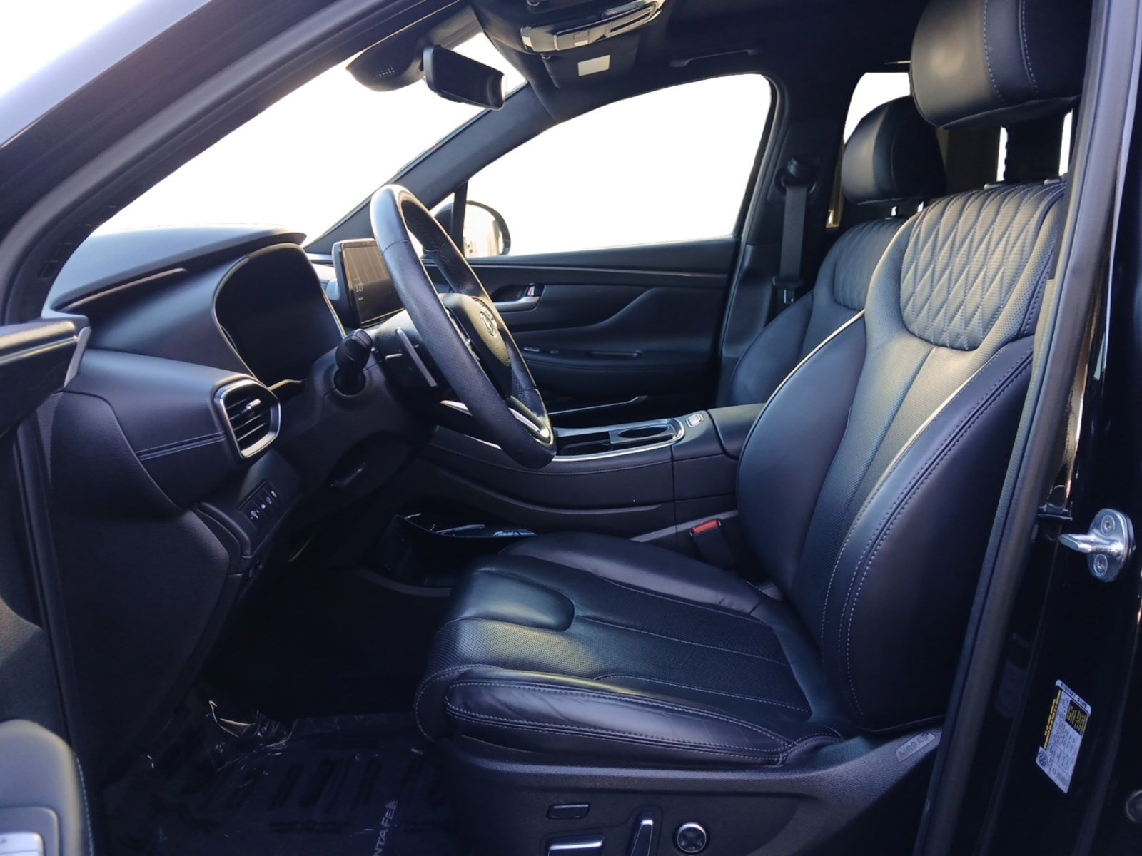 Used 2023 Hyundai Santa Fe Calligraphy image 9