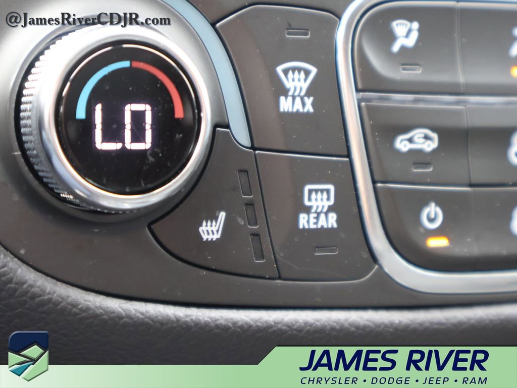 Used 2024 Chevrolet Equinox LT image 37