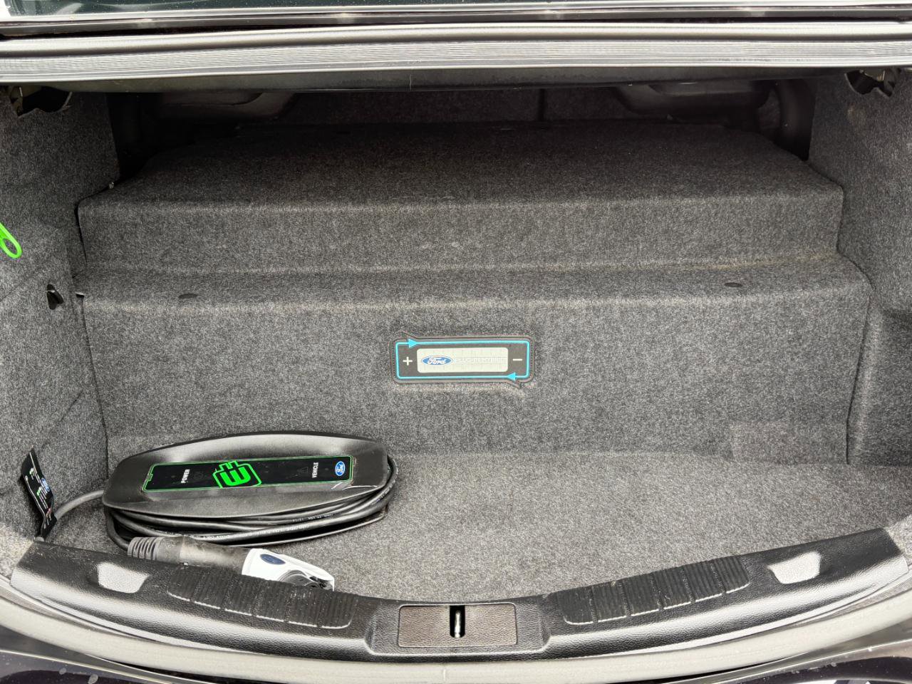 Used 2019 Ford Fusion Energi Titanium FWD image 34
