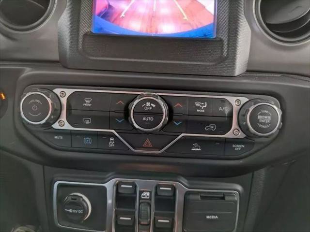 Used 2023 Jeep Wrangler Unlimited image 17