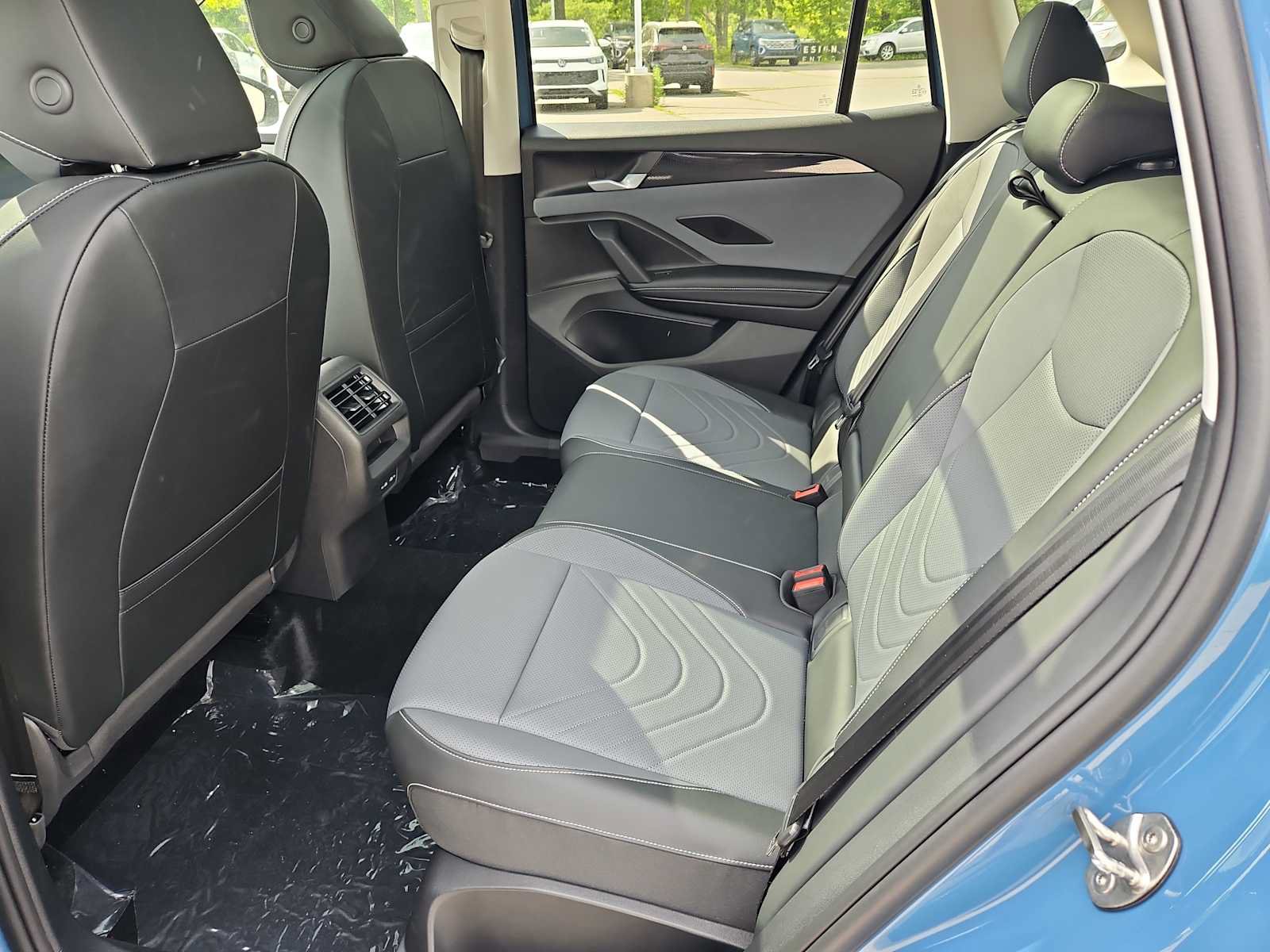 New 2026 Volkswagen Tiguan SE AWD/4WD image 17