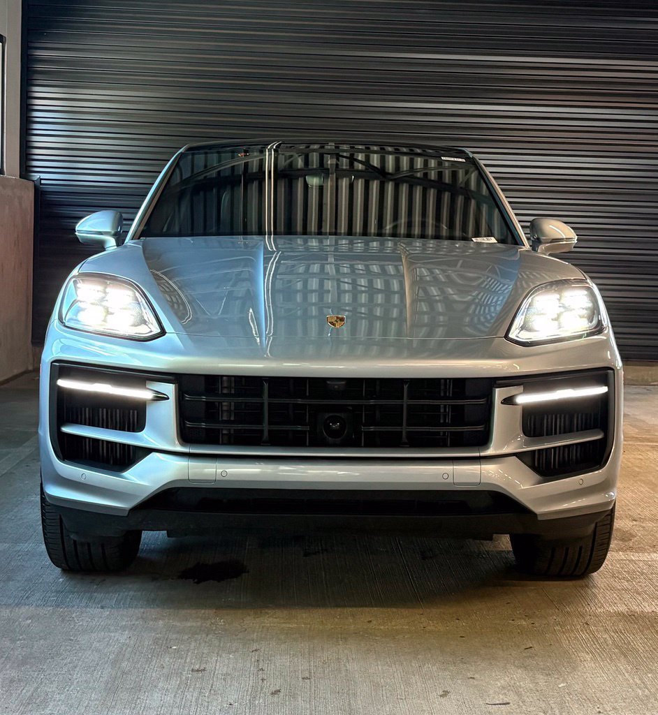 Used 2026 Porsche Cayenne Coupe AWD/4WD image 6