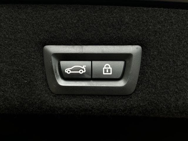 Used 2016 BMW 750i xDrive AWD/4WD image 35