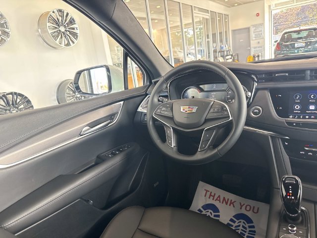 Certified 2024 Cadillac XT5 Luxury w/ LPO, Floor Liner Package AWD/4WD image 61