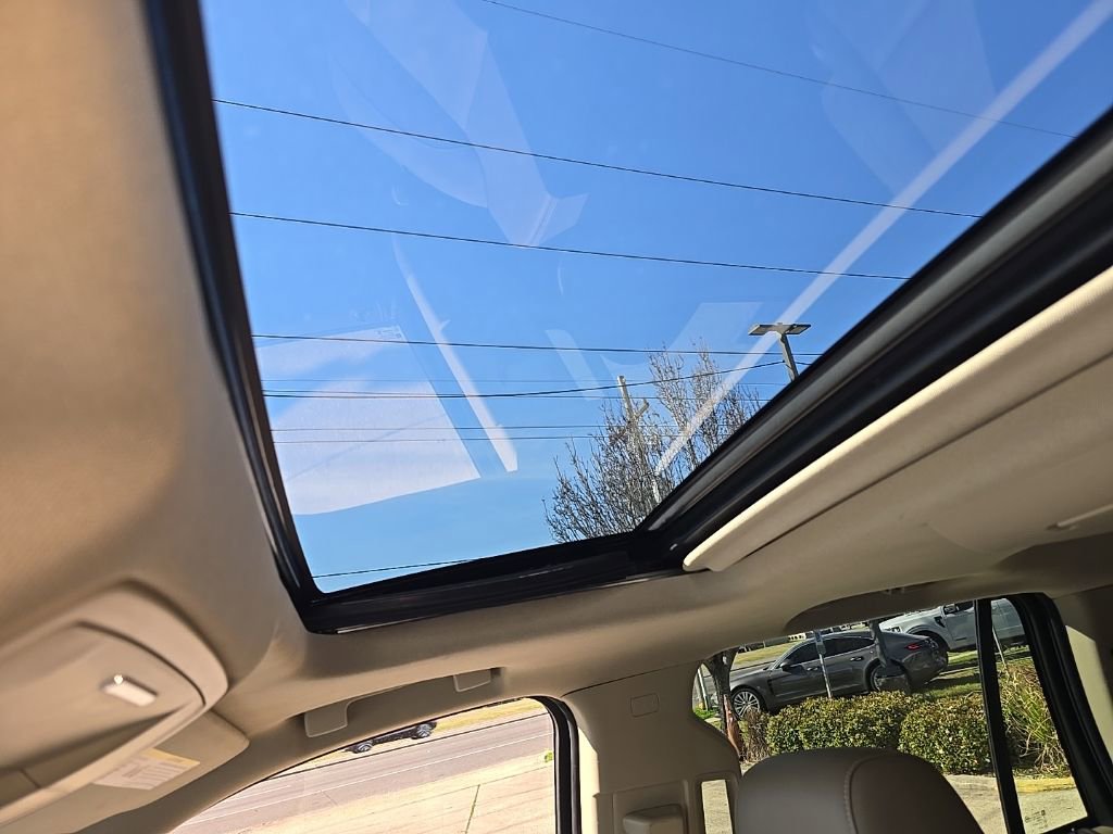 Used 2016 Chevrolet Tahoe LT image 17