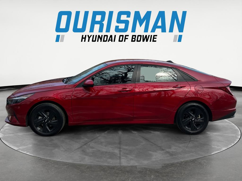 Used 2023 Hyundai Elantra SEL image 3