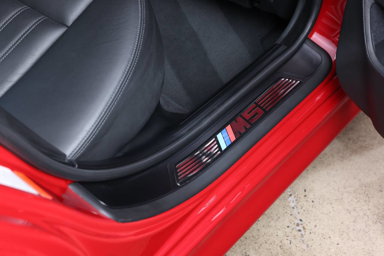 Used 2003 BMW M5 image 50