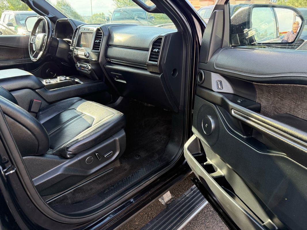 Used 2019 Ford Expedition Max Limited image 33