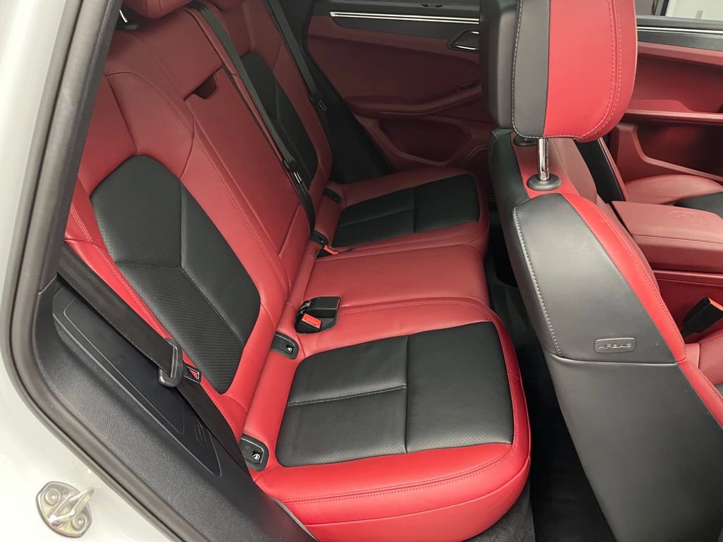 Used 2024 Porsche Macan GTS image 37
