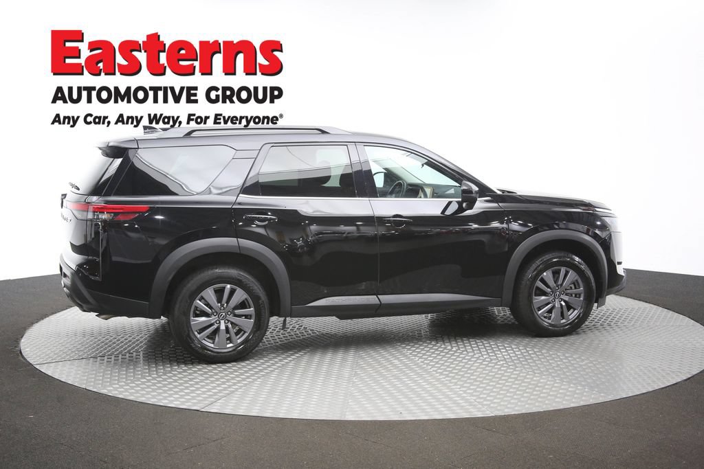 Used 2025 Nissan Pathfinder SV FWD image 45