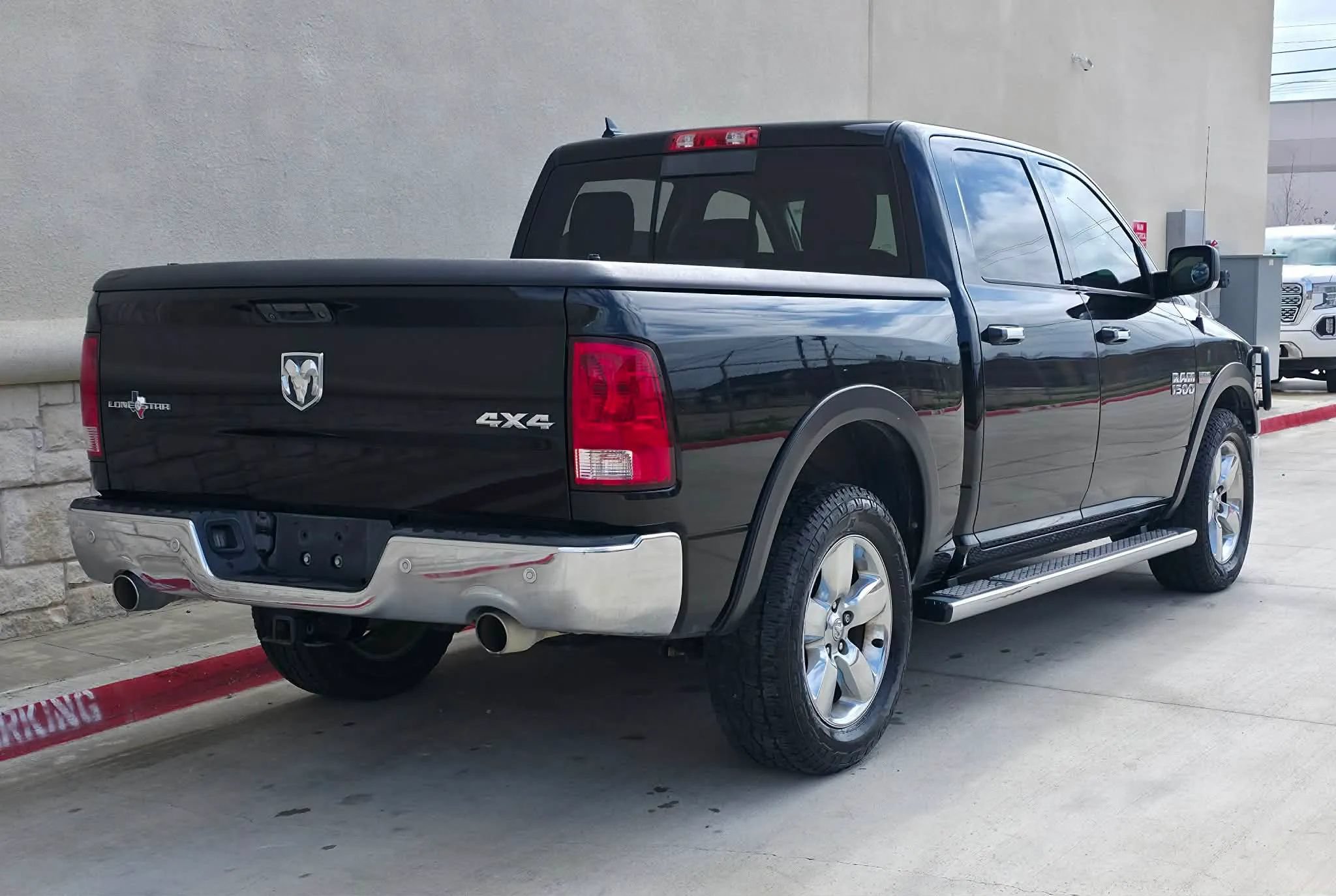 Used 2014 RAM 1500 Lone Star AWD/4WD image 3