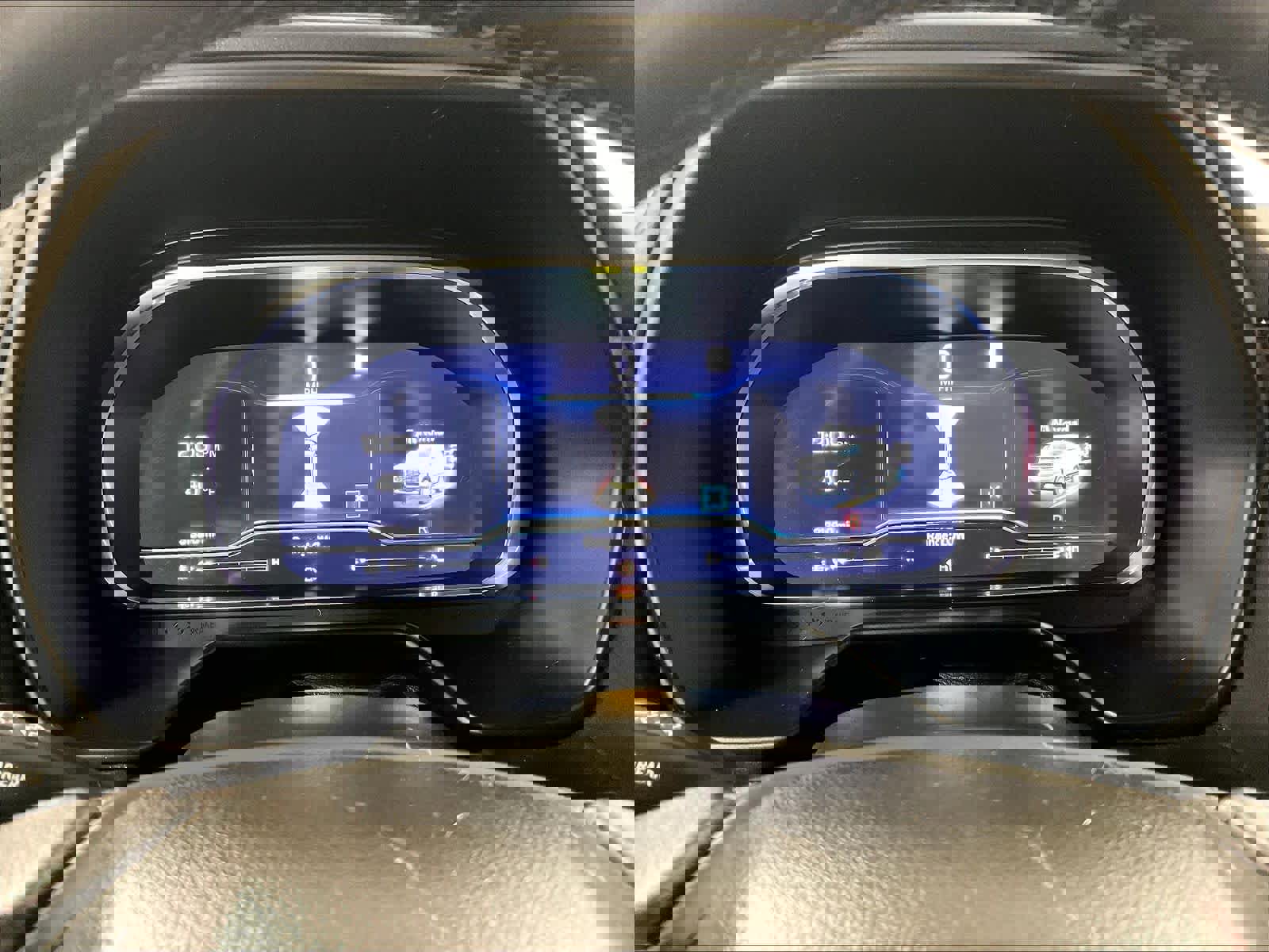 Used 2022 Chevrolet Suburban Z71 w/ Luxury Package image 26