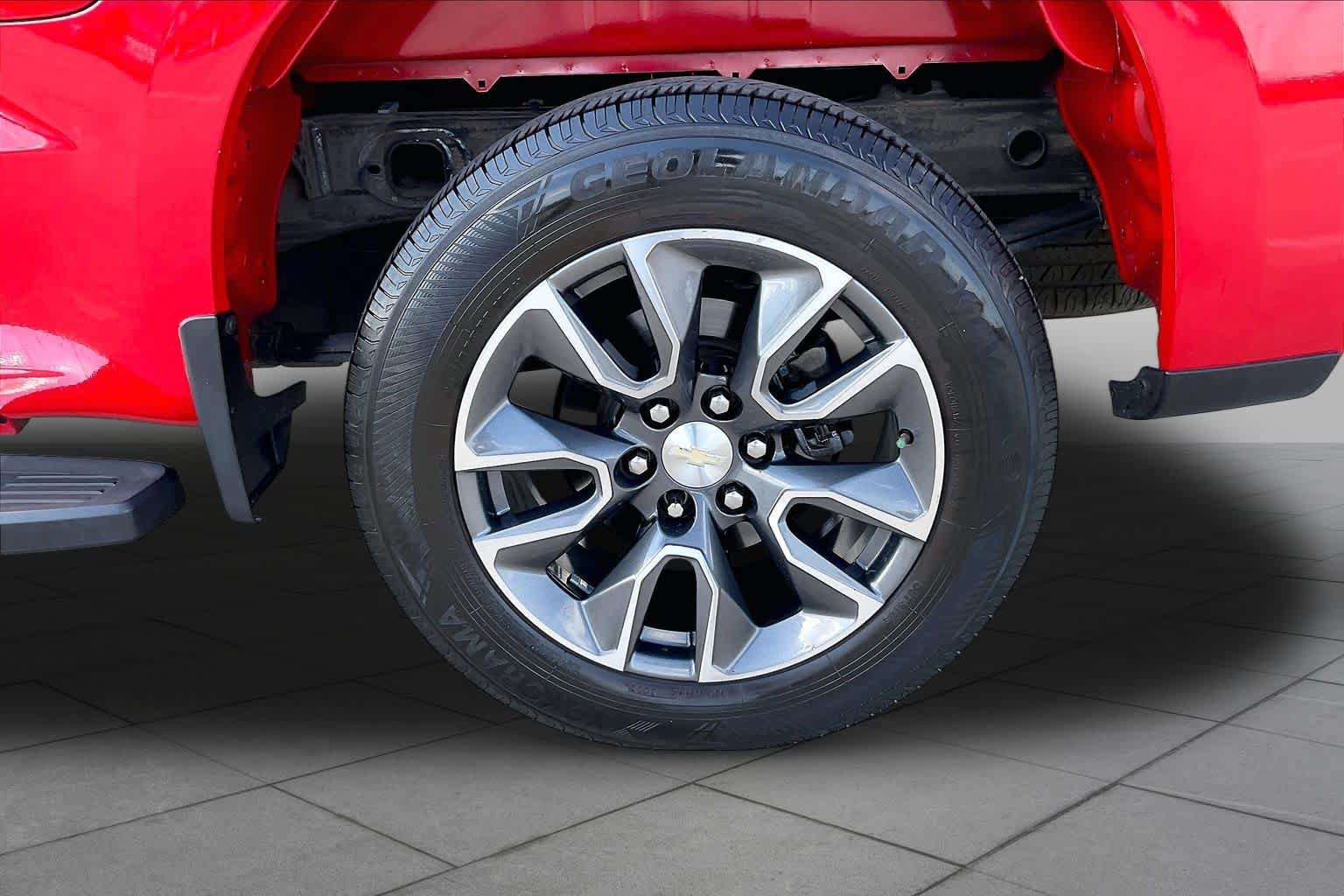 Used 2019 Chevrolet Silverado 1500 LT w/ Texas Edition RWD image 11