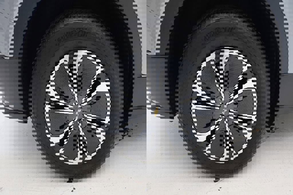 Used 2024 Chevrolet Blazer EV LT image 10