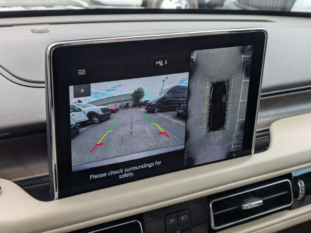 Used 2022 Lincoln Aviator Reserve w/ Equipment Group 201A RWD image 22