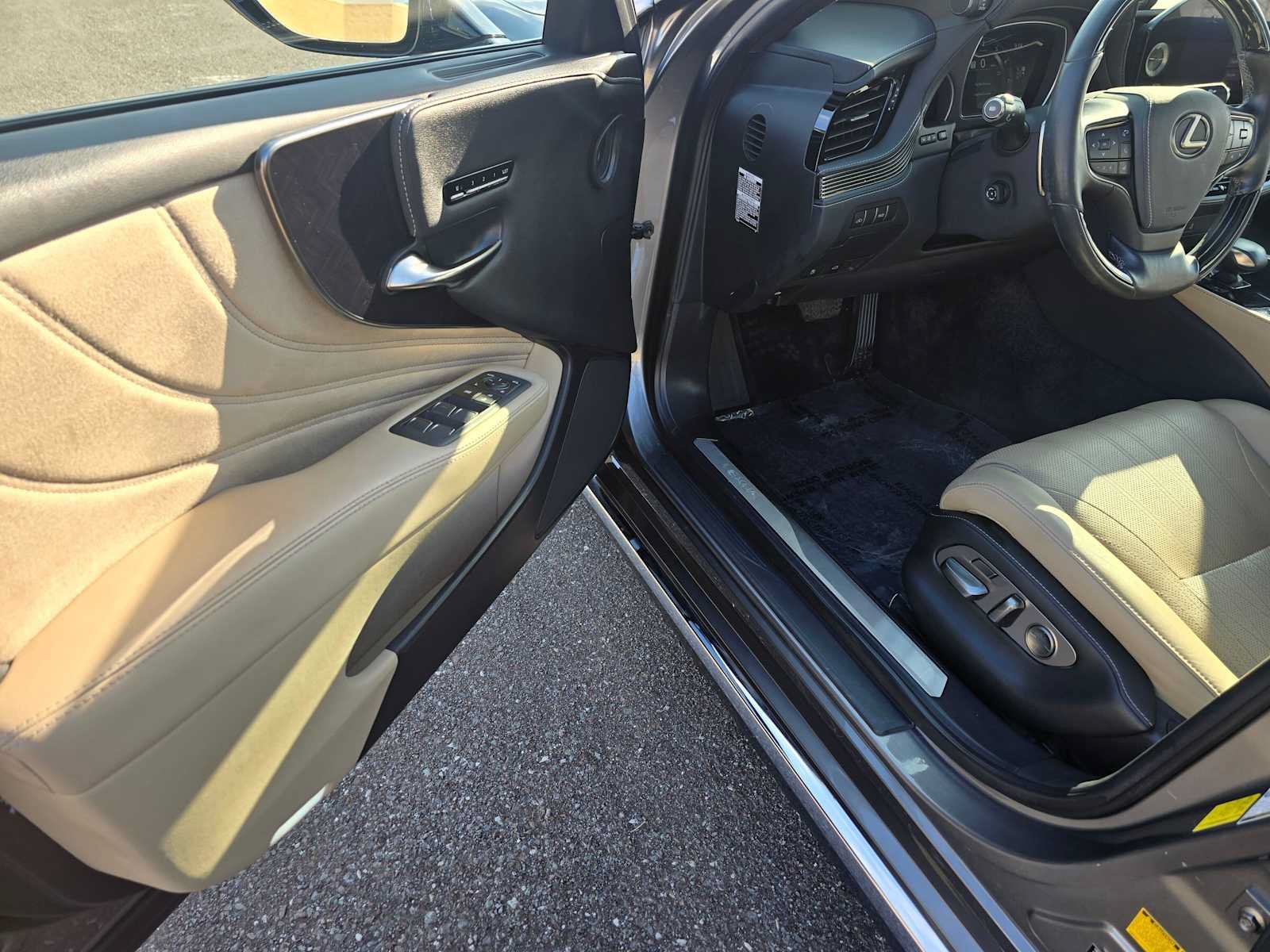 Certified 2023 Lexus LS 500 w/ Interior Upgrade Package RWD image 22