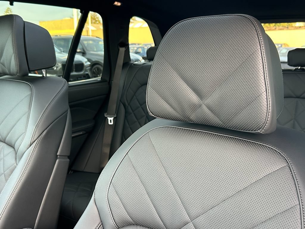 New 2026 BMW X5 xDrive50e w/ M Sport Package AWD/4WD image 14