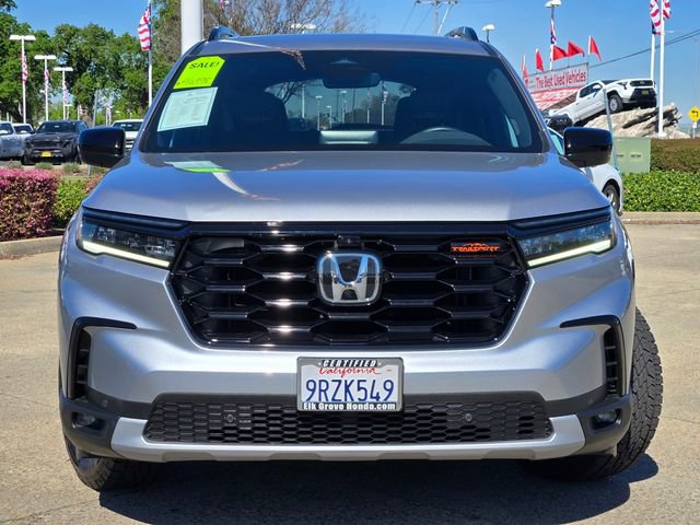 Used 2025 Honda Pilot TrailSport image 2