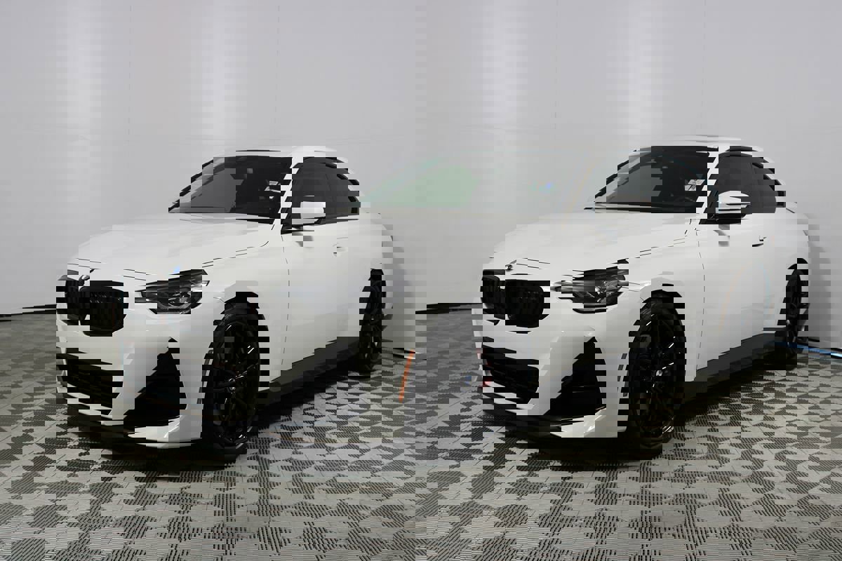 Used 2022 BMW 230i Coupe w/ Premium Package 2 image 3