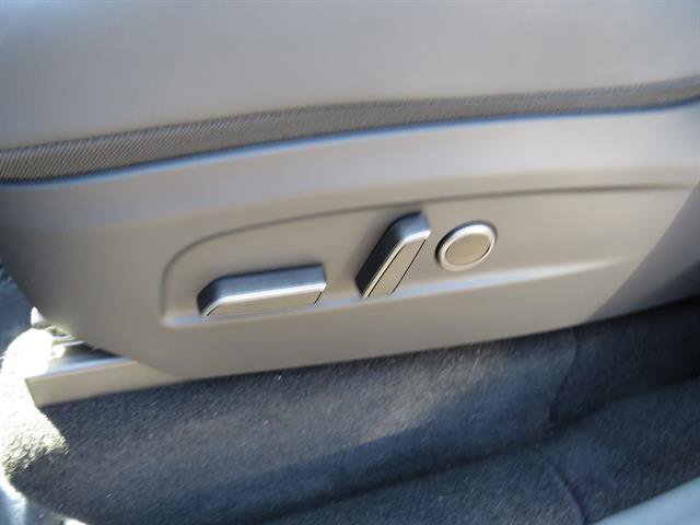 Used 2026 Tesla Model Y Long Range RWD image 14