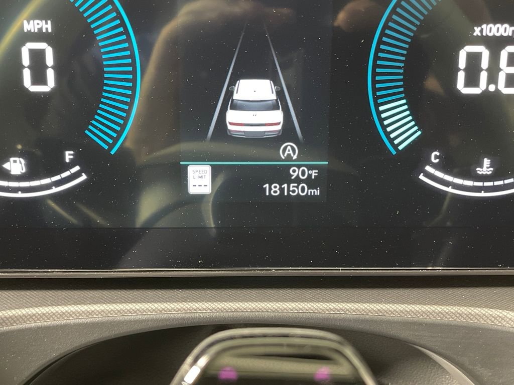 Used 2025 Hyundai Santa Fe SEL image 21