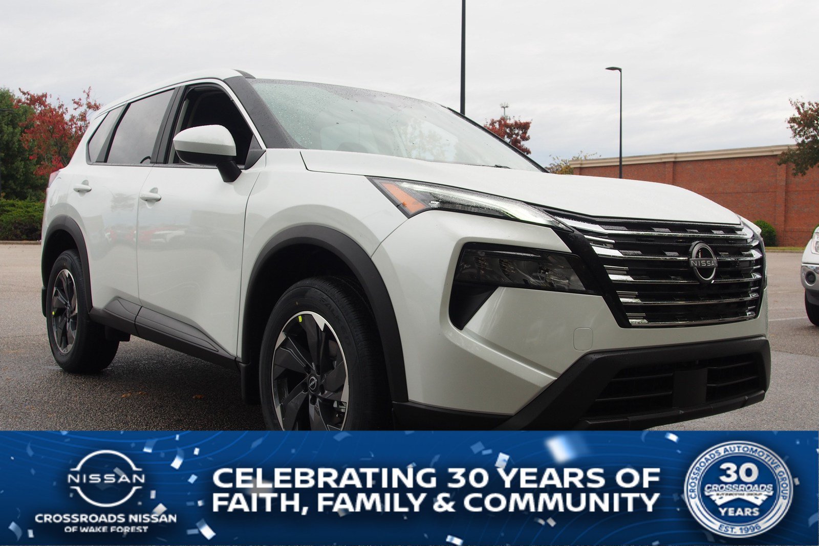 Used 2026 Nissan Rogue SV FWD image 1
