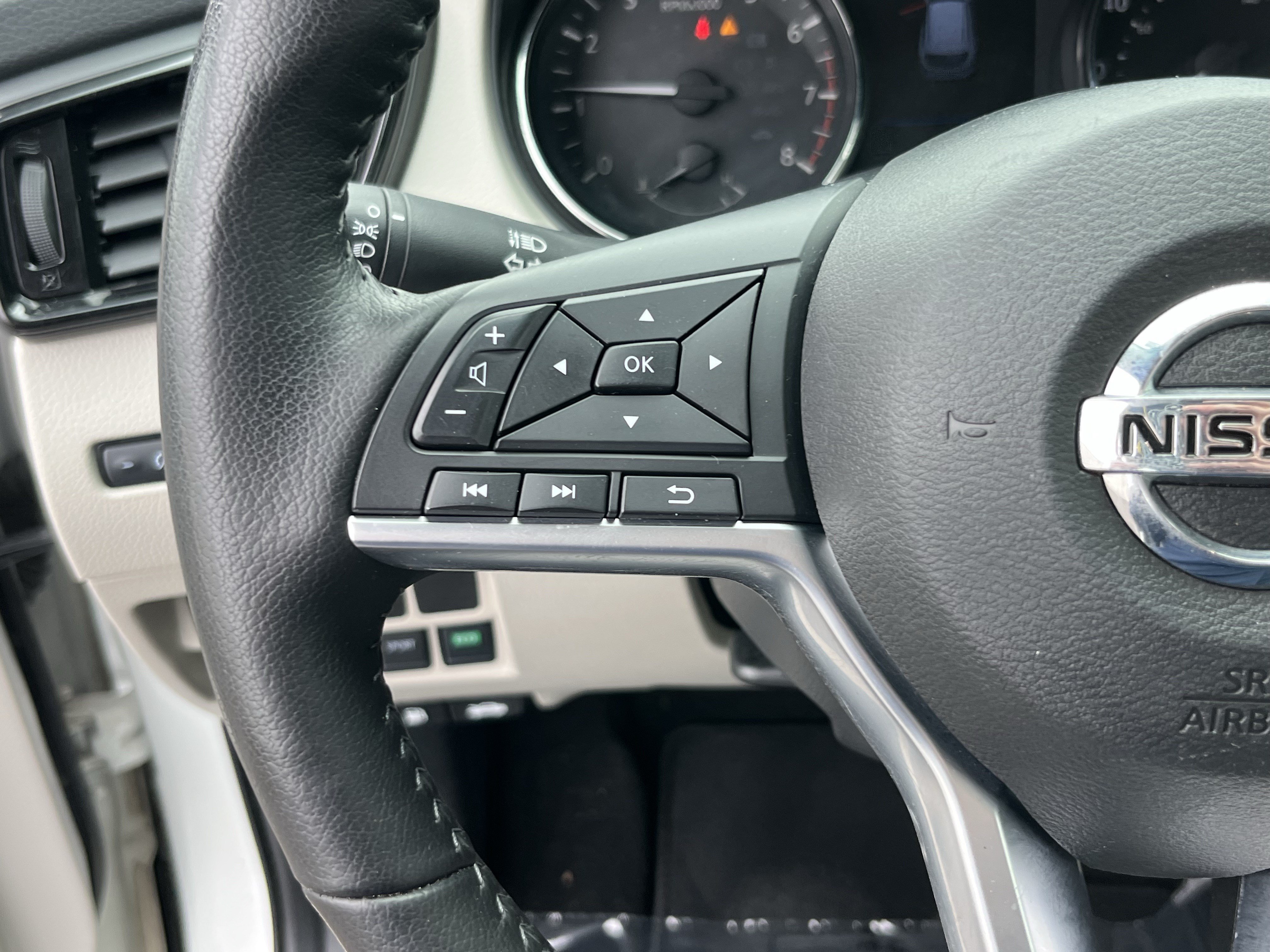 Used 2022 Nissan Rogue Sport SL AWD/4WD image 18