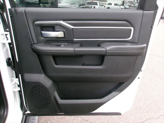 Certified 2025 RAM 2500 Big Horn AWD/4WD image 9