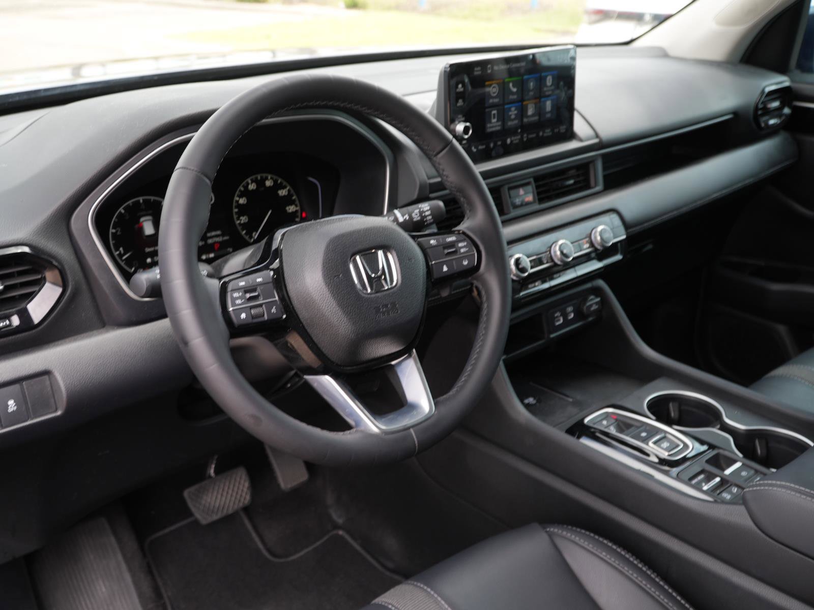 Used 2025 Honda Pilot EX-L image 10