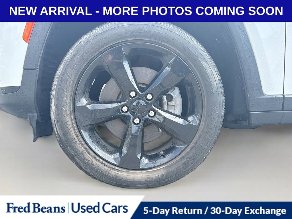 Used 2022 Jeep Grand Cherokee L Laredo image 12
