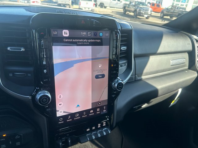 Used 2023 RAM 3500 Big Horn image 28